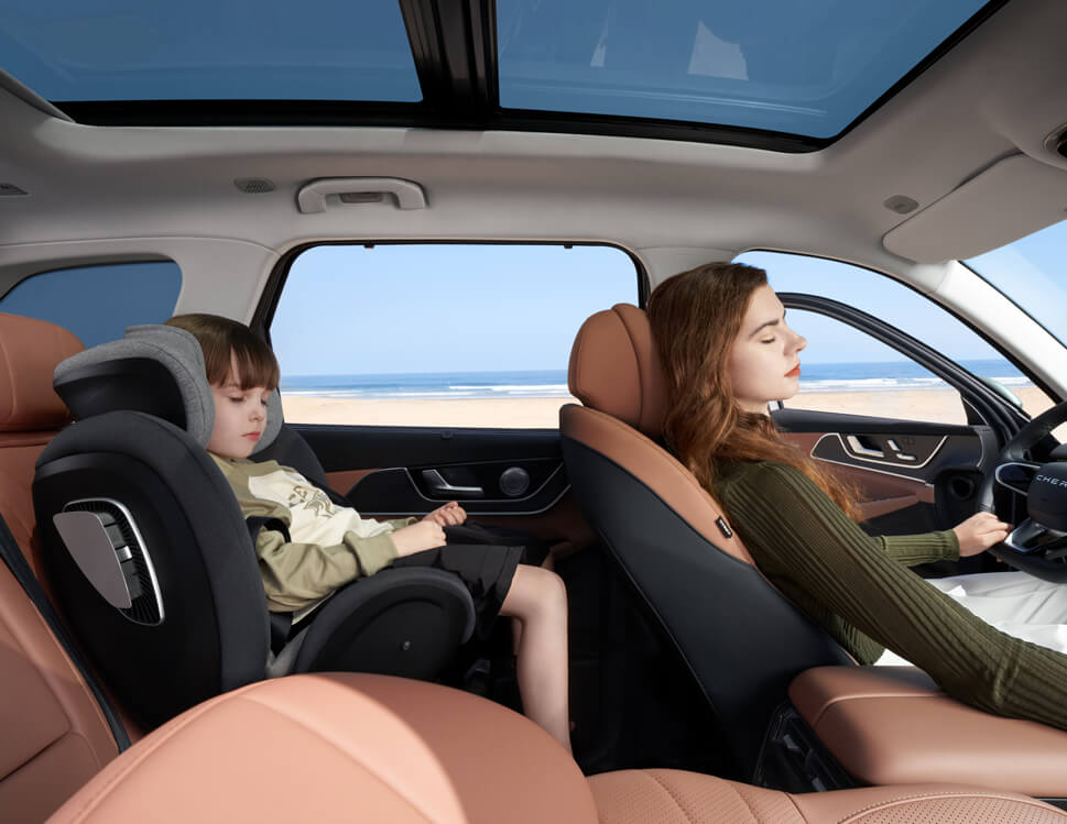 CHERY Tiggo 9 - Interiér - Komfort sedadel